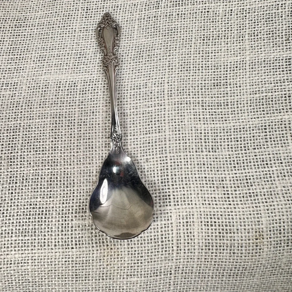 Oneida Distinction Deluxe Stainless Sherbrooke Sugar Shell Spoon 6‎ Inch HH